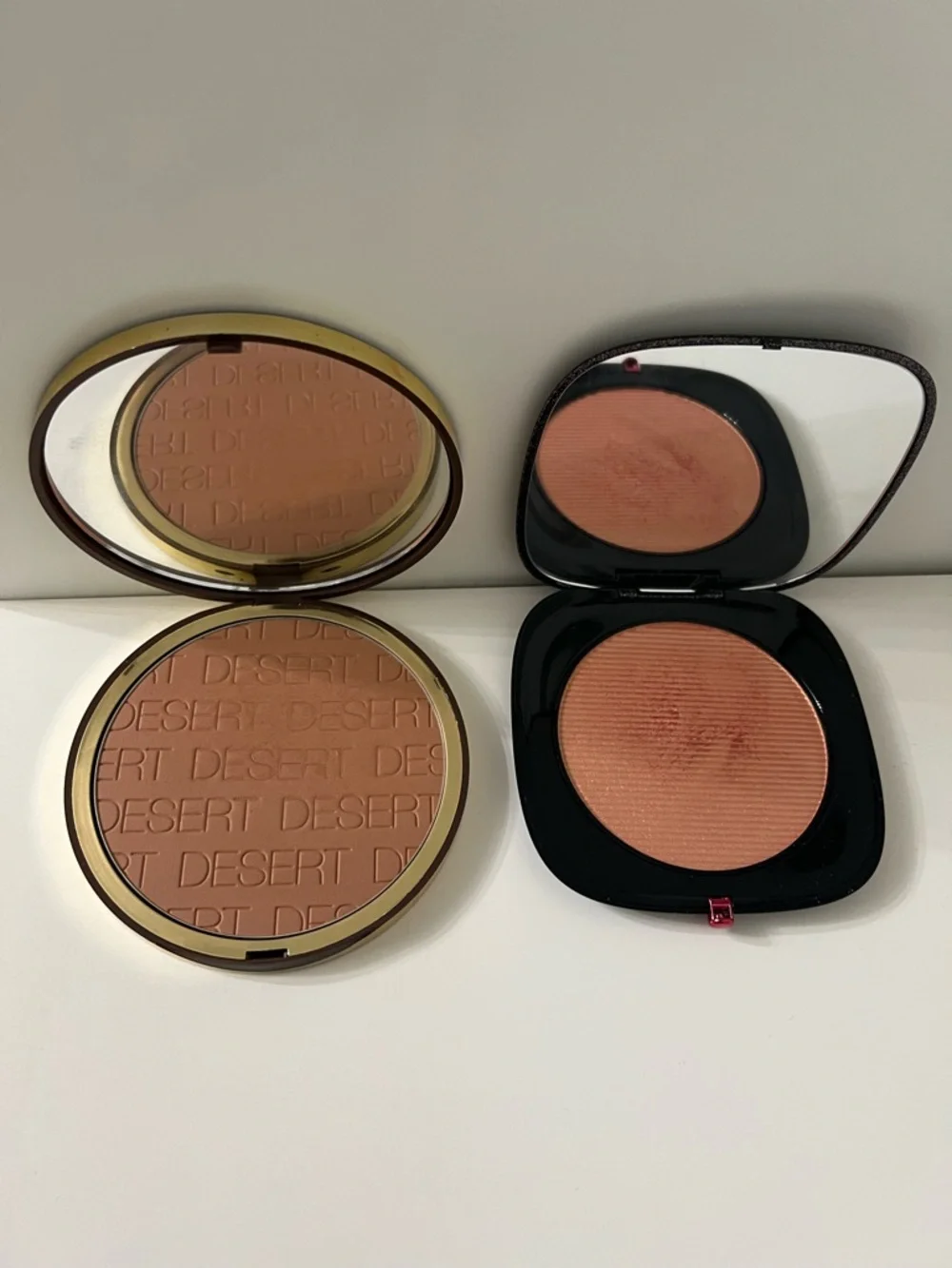 Marc Jacobs Highlighter, Puppa bronzer